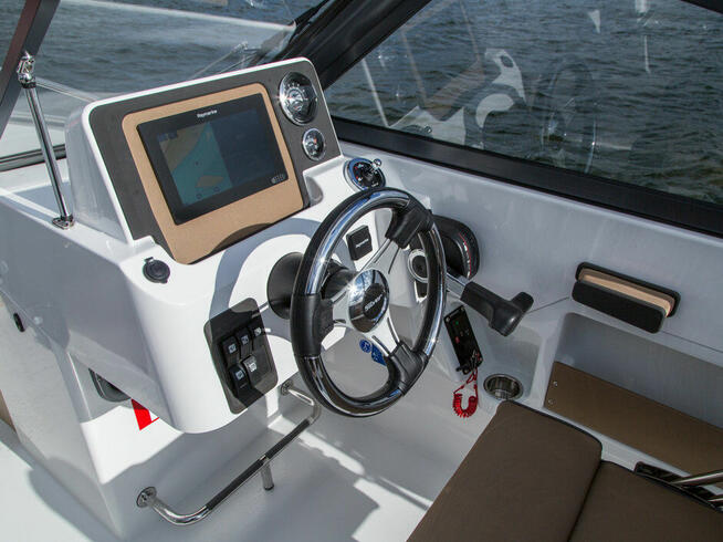 Silver Eagle BR > Łódź motorowa motorówka bowrider AluFibre