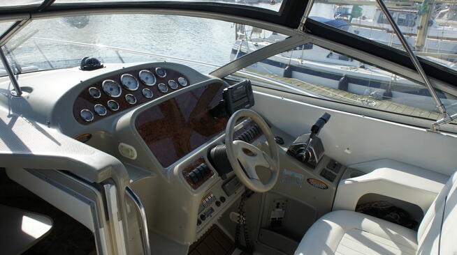 Bayliner 3055 Ciera > doinwestowany jacht motorowy