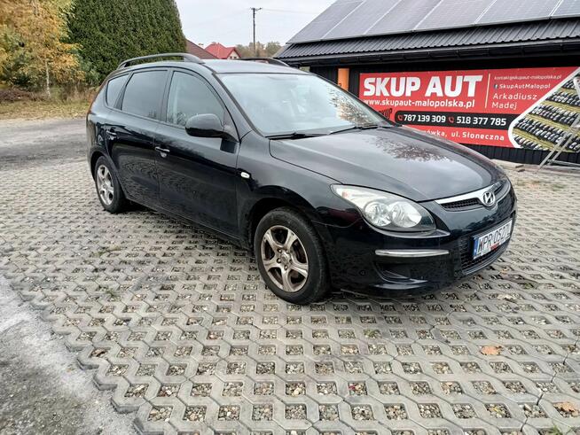 Hyundai I30 1.6CRDI  90km 09r