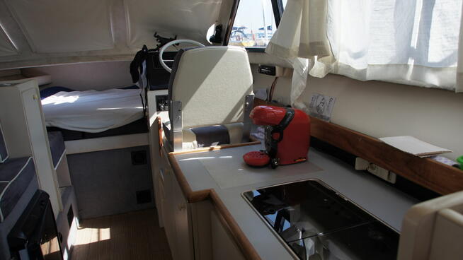 Bayliner 2858 Classic Fly, Jacht Motorowy, Diesel 220KM