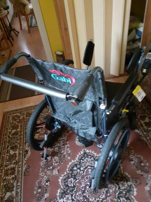 wózek inwalidzki akumulatorowy