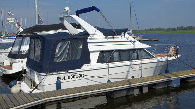 Bayliner 2858 Classic Fly, Jacht Motorowy, Diesel 220KM