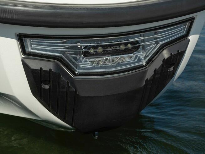 Silver Raptor DC > Jacht motorowy, motorówka kabinowa