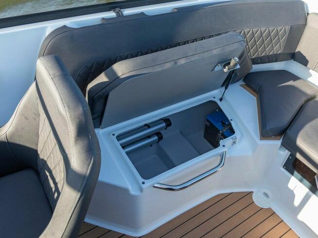 Silver Tiger DC > Łódź motorowa motorówka kabinowa