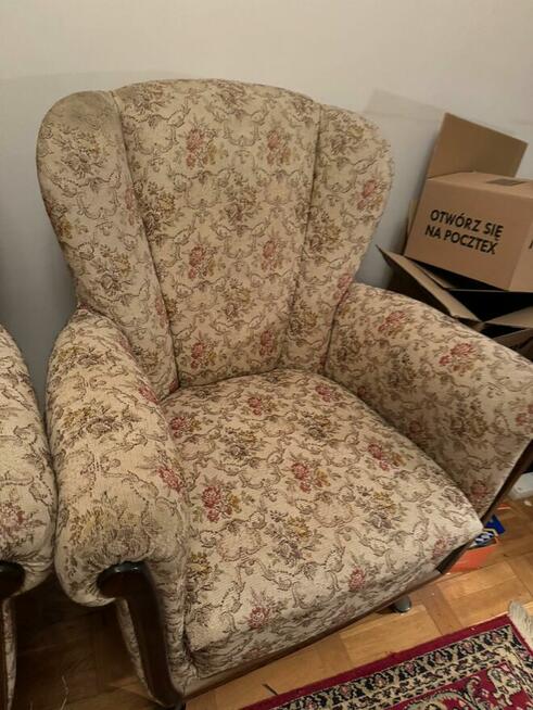 Fotel uszak wypoczynkowy kwiaty nogi drewniane fotele