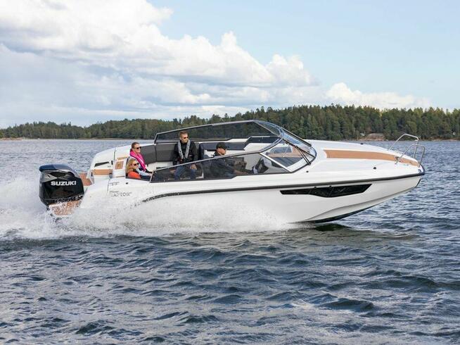 Silver Raptor DC > Jacht motorowy, motorówka kabinowa