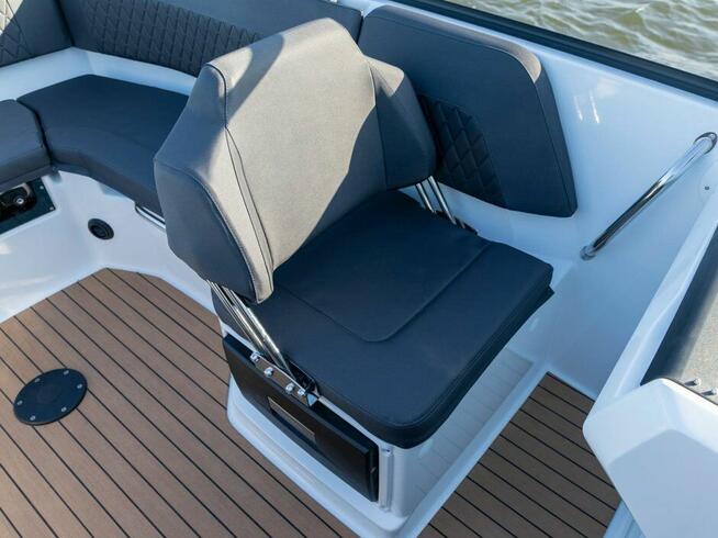 Silver Tiger DC > Łódź motorowa motorówka kabinowa