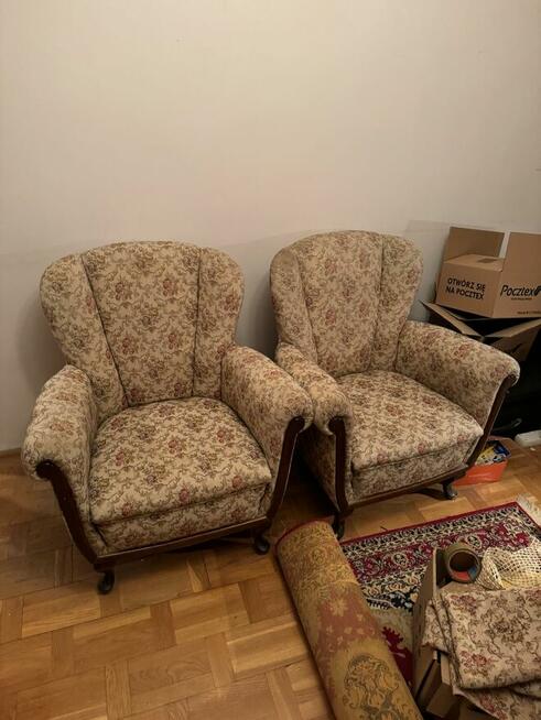 Fotel uszak wypoczynkowy kwiaty nogi drewniane fotele