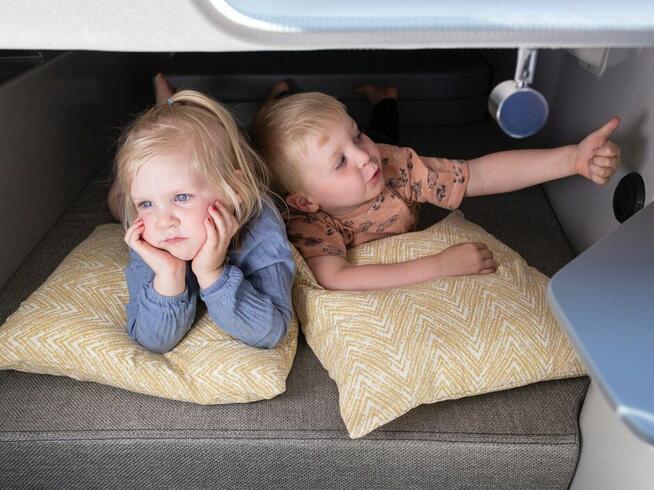 Silver Raptor DC > Jacht motorowy, motorówka kabinowa