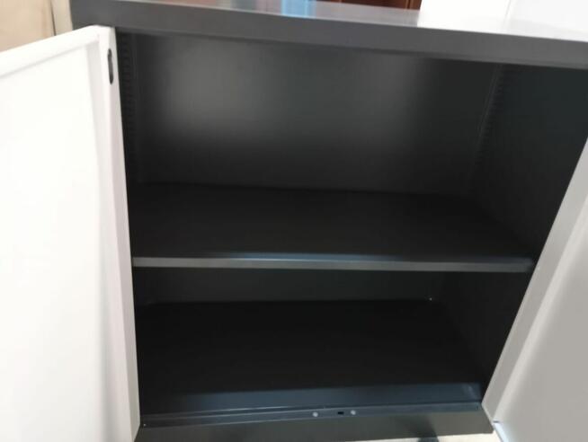 Szafka komoda metalowa dwudrzwiowa szafki komody metalowe