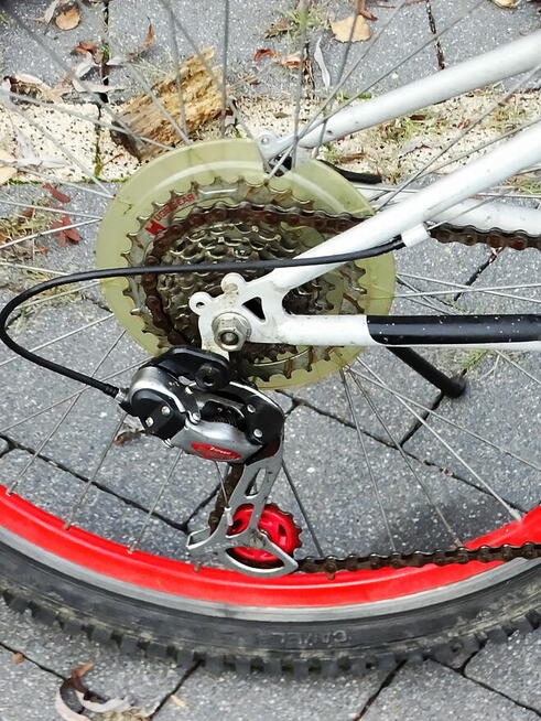 Rower dla ucznia górski marki MCKENZIE - koła 24