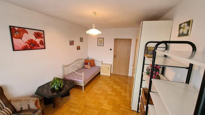 Pokój jednoosobowy dla kobiety uczącej się lub/i pracującej