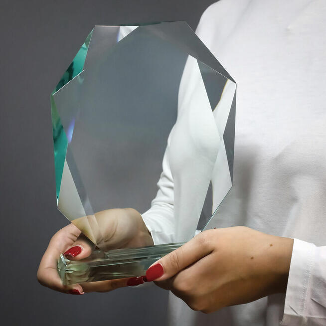 Statuetka Na Pożegnanie Księdza Proboszcza Upominek