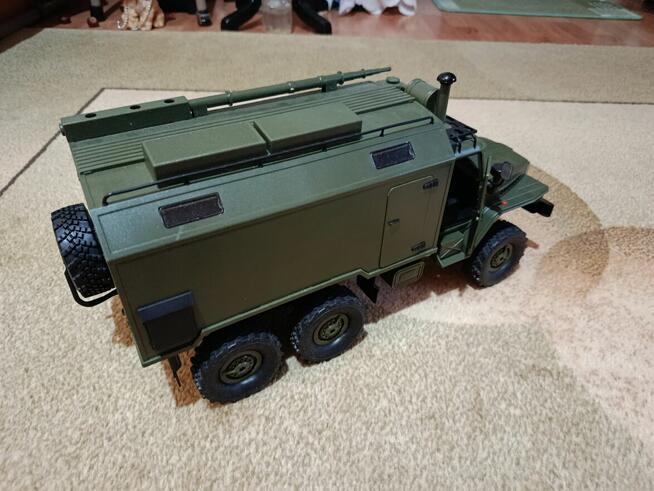 Ciężarówka wojskowa WPL B-36 RC 1:16