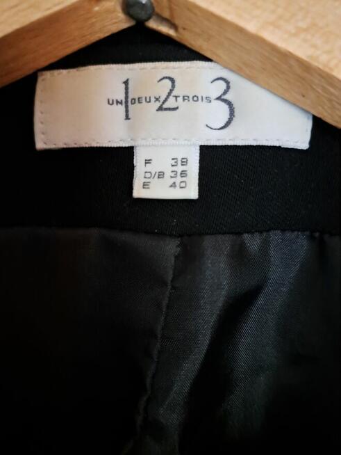 Sprzedam krótką marynarkę damska