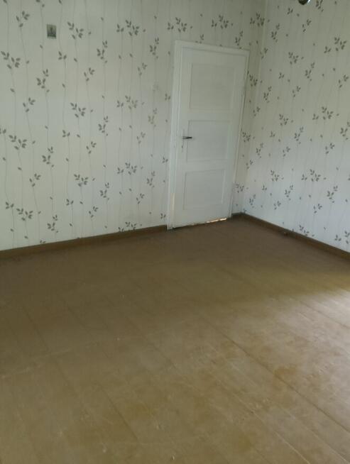 Sprzedam pół domu do remontu