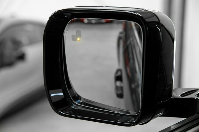 Land Rover Defender 130 5.0 V8 500 KM. 8-osobowy! Gwarancja 11.2028. Pełne wyposażenie.