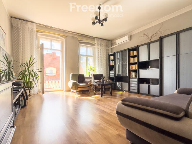 3 pokoje, mieszkanie w kamienicy w centrum Giżycka