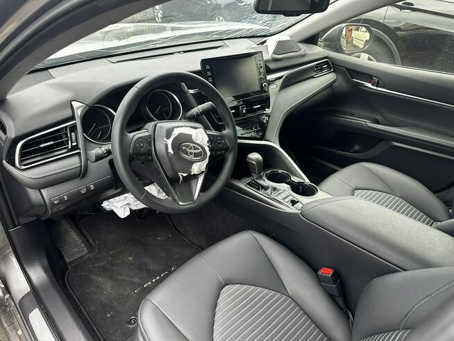 Toyota Camry 2.5 Hybrid Prestige CVT 2024 Salon PL Bogate wyposażenie
