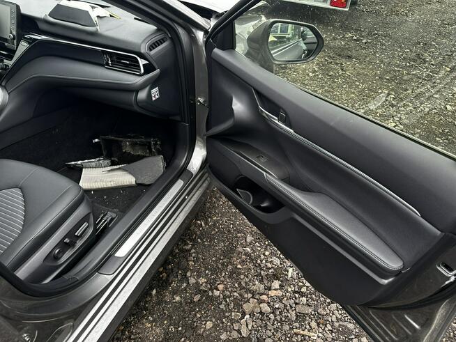 Toyota Camry 2.5 Hybrid Prestige CVT 2024 Salon PL Bogate wyposażenie