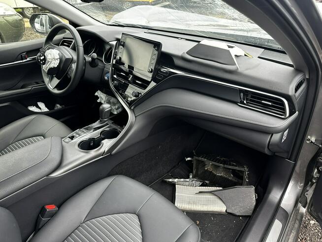 Toyota Camry 2.5 Hybrid Prestige CVT 2024 Salon PL Bogate wyposażenie
