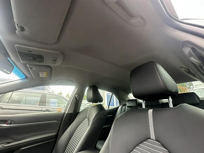 Toyota Camry 2.5 Hybrid Prestige CVT 2024 Salon PL Bogate wyposażenie