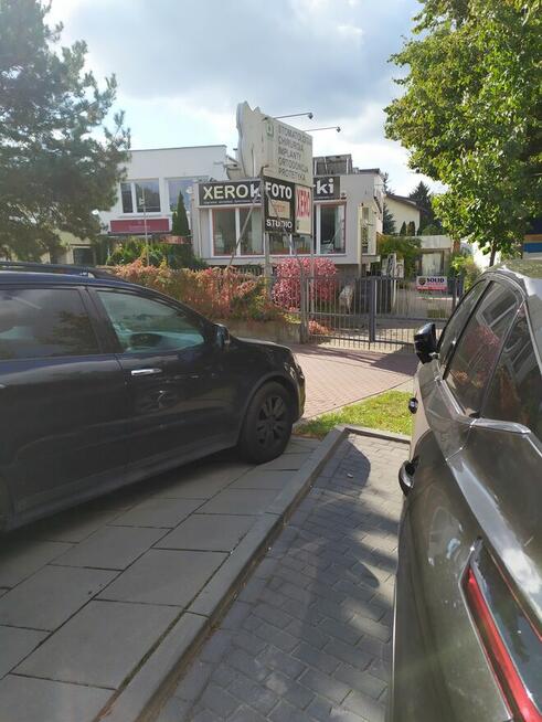 Wynajmę lokal użytkowy w centrum Łomianek od głównej ulicy