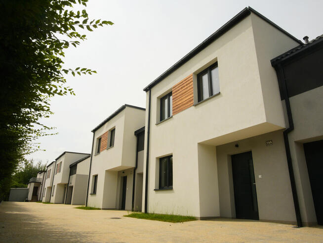 OSTATNI Nowy dom w Katowicach , Garaż , 5 pokoi , 2 łazienki