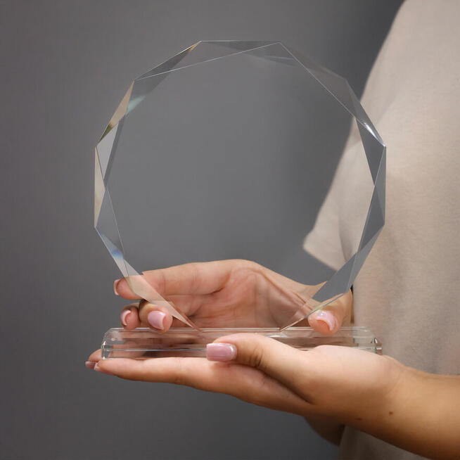 Statuetka Na Pożegnanie Księdza Proboszcza Upominek