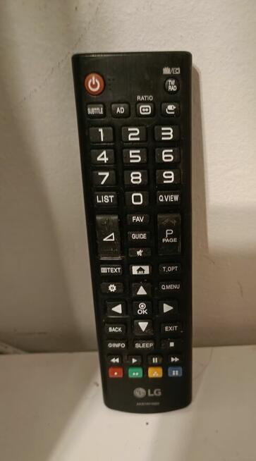 32 Cali TV LG LED Smart TV DVB-T2 HEVC + Kabel HDMI + Upomin