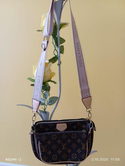 Torebka na szerokim pasku