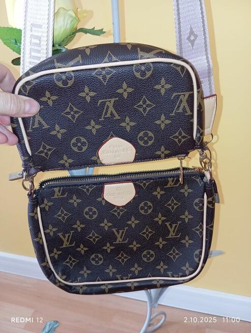 Torebka na szerokim pasku