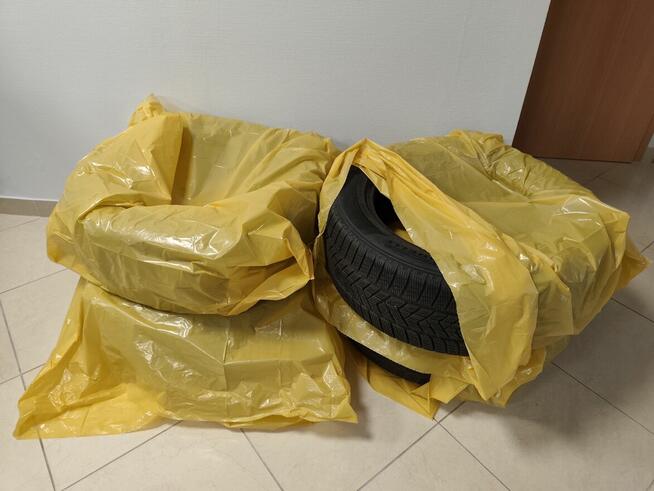 Opony zimowe Pirelli Scorpion Winter 255/55R19 111H XL FR AO