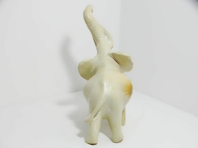 Bardzo realistyczna figurka dużego słonia 32 cm misternie rz