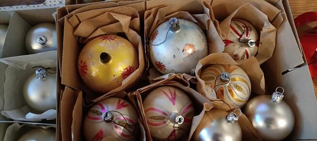 Piękne stare bombki kolekcja PRL