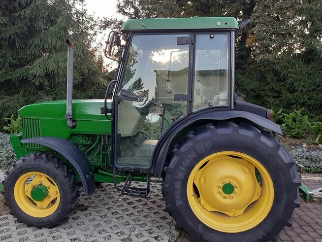 JOHN DEERE 5400 ciągnik rolniczy