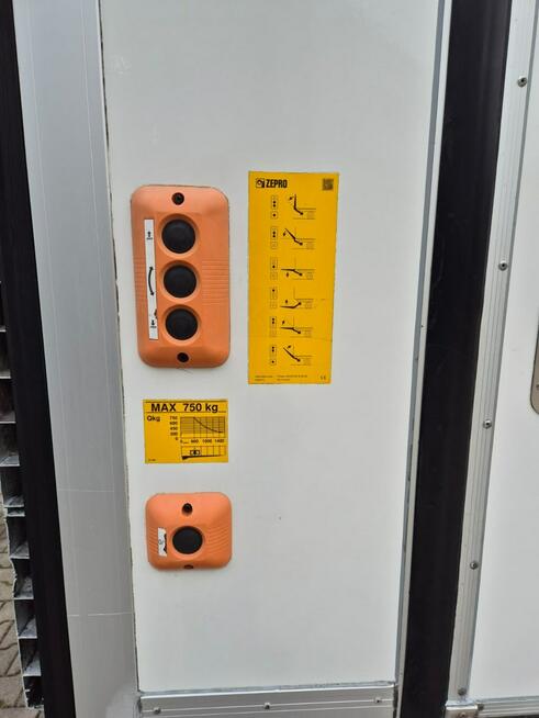 Iveco Daily 35S16 Hi-Matic / AUTOMAT / CHŁODNIA / MITSUBISHI / 1WŁ