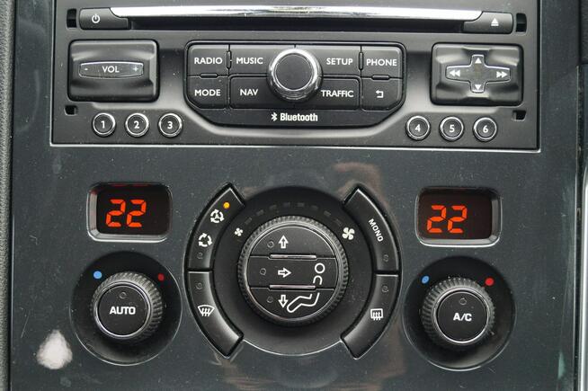 Peugeot 3008 1,6 120 km Z Niemiec navi grip control 179 tys. km. zadbany GWARANCJA