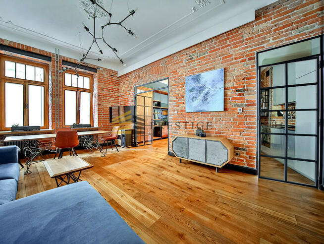 Wyjątkowy apartament w kamienicy na Śródmieściu!