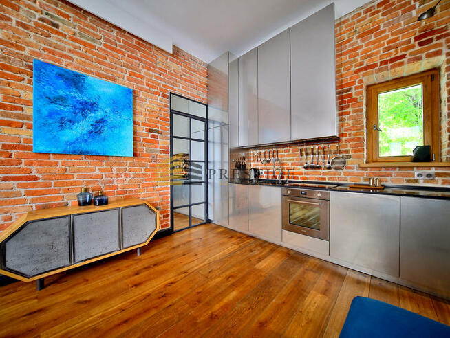 Wyjątkowy apartament w kamienicy na Śródmieściu!