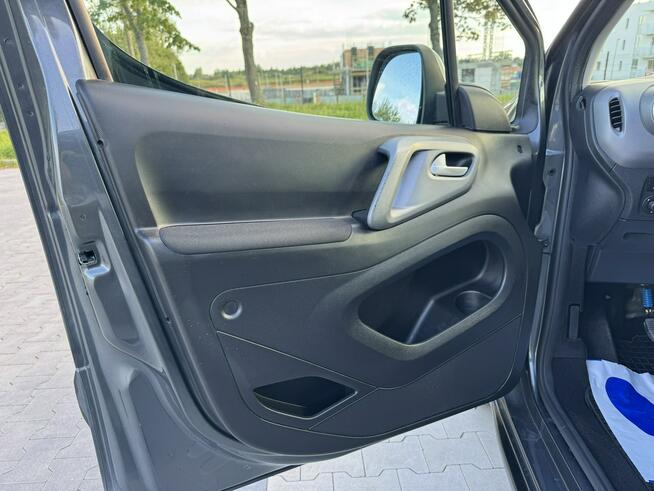 Peugeot Partner 1.6 HDI / 120KM LED Nawigacja Kamera Klimatronik Tempomat