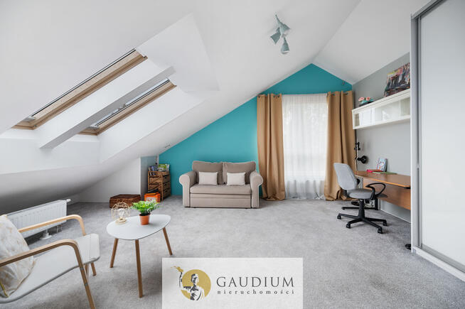 4 pokoje 2 balkony, hala garaż i komórka, Chwarzno