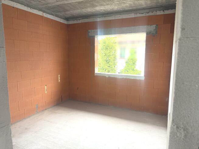 Dom Warszawa Wawer, Las