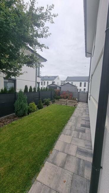 Apartamentowiec na Osowie, ogród 200 m2