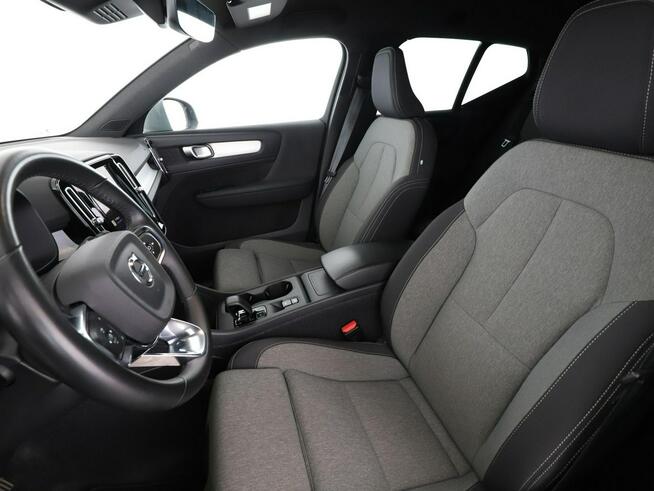 Volvo XC 40 FV23 2.0 B4 Core Automat Tempomat Grzana Kierownica Fotele Kamera LED