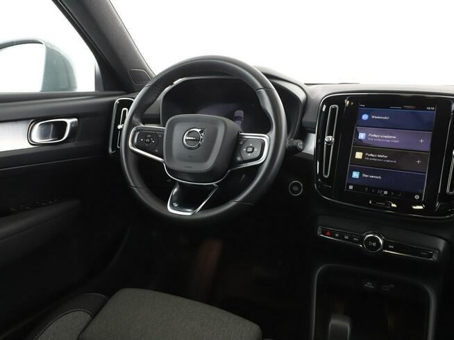 Volvo XC 40 FV23 2.0 B4 Core Automat Tempomat Grzana Kierownica Fotele Kamera LED