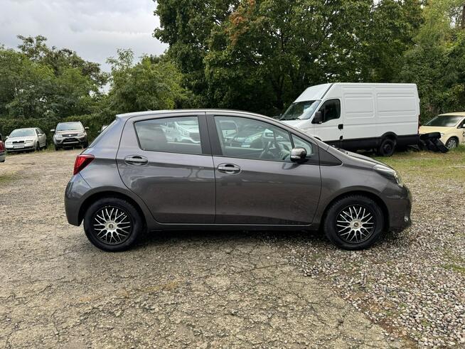 Toyota Yaris 1.0i-69km-Bezwypadkowy-KAMERA-2-Właściciel-Klima-Komputer-Św.Dzienne