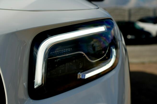 Mercedes GLB FUL LED skóra PANORAMA kamera grzane fotele nawi 4X4 AMG 7 FOTELI max