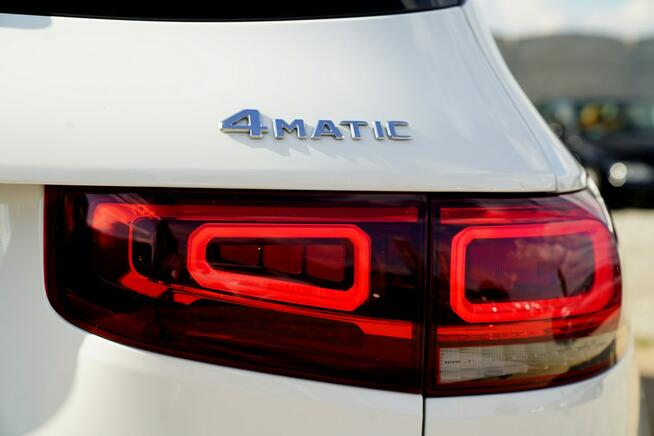 Mercedes GLB FUL LED skóra PANORAMA kamera grzane fotele nawi 4X4 AMG 7 FOTELI max