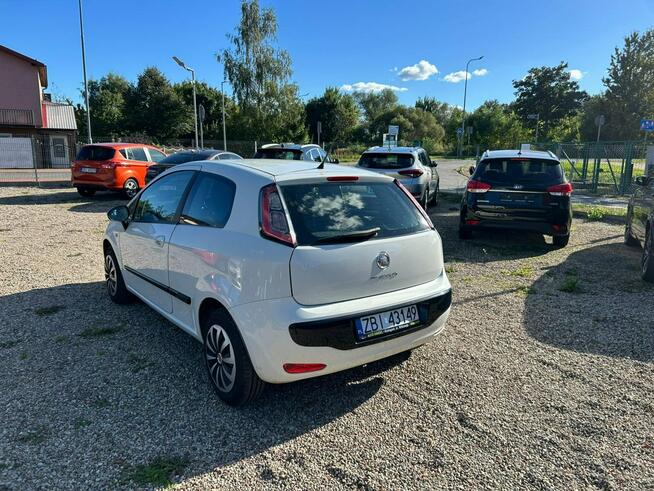 Fiat Grande Punto 2011 rok 1.2 Benzyna 69 KM Zarejestrowany w Polsce